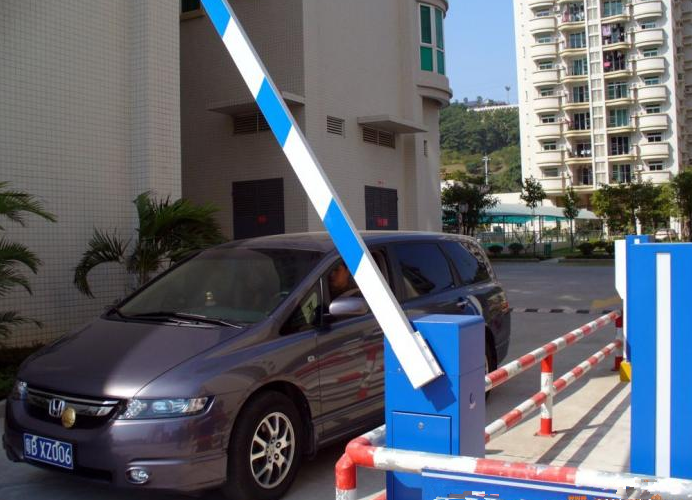 車牌識(shí)別車輛進(jìn)出停車場(chǎng)