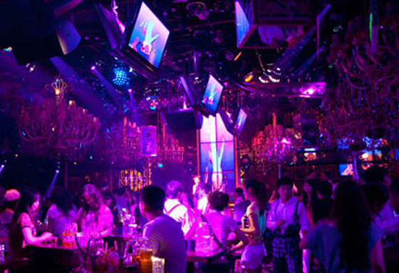 飛鏢機(jī)酒吧